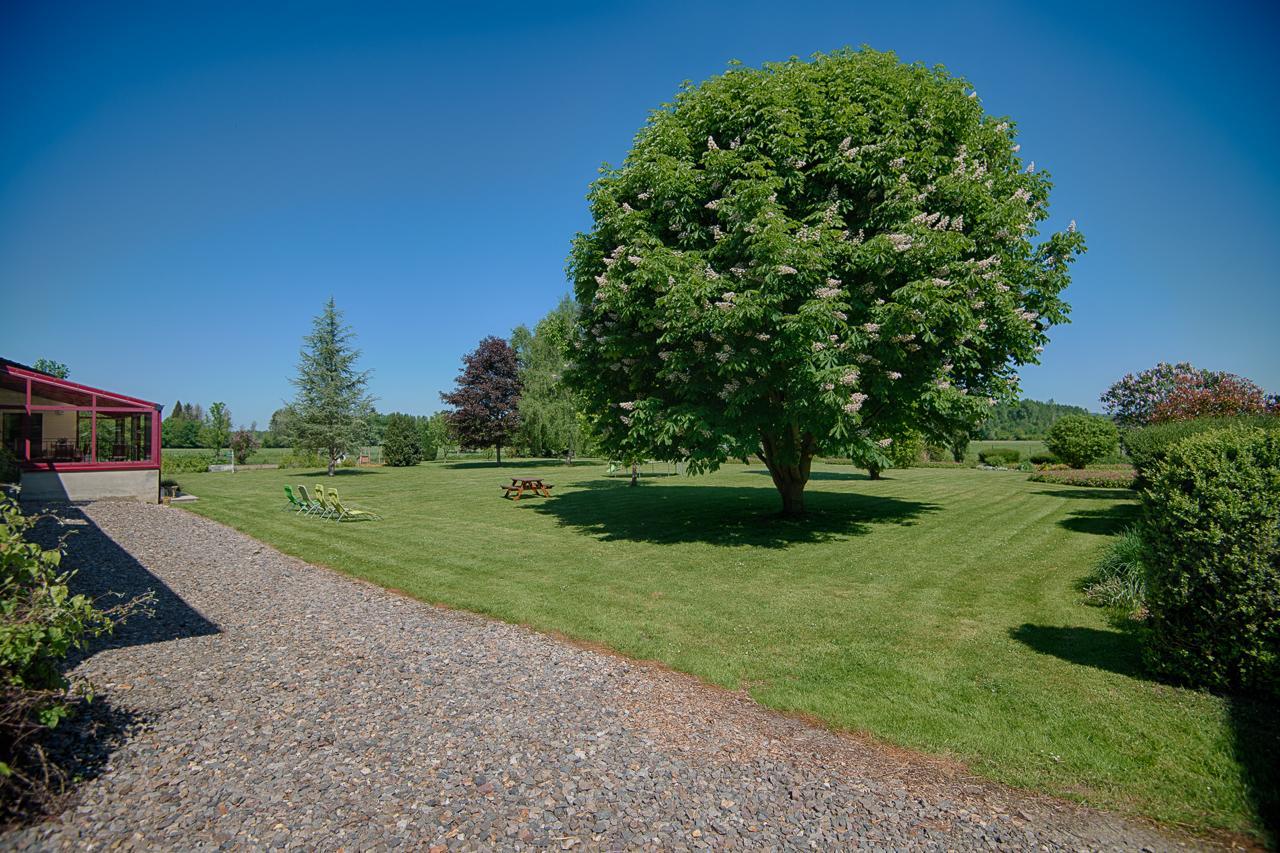 Au Jardin Fleuri Villa Vauxaillon Luaran gambar